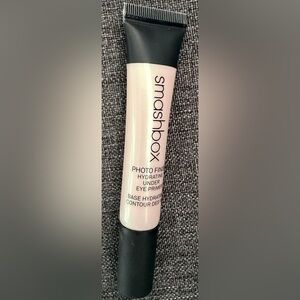 Smashbox Hydrating Under-Eye Primer Tube in Pale Pink